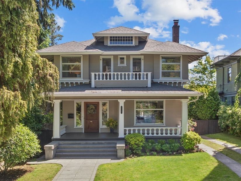938 18th Avenue E, Seattle WA 98112