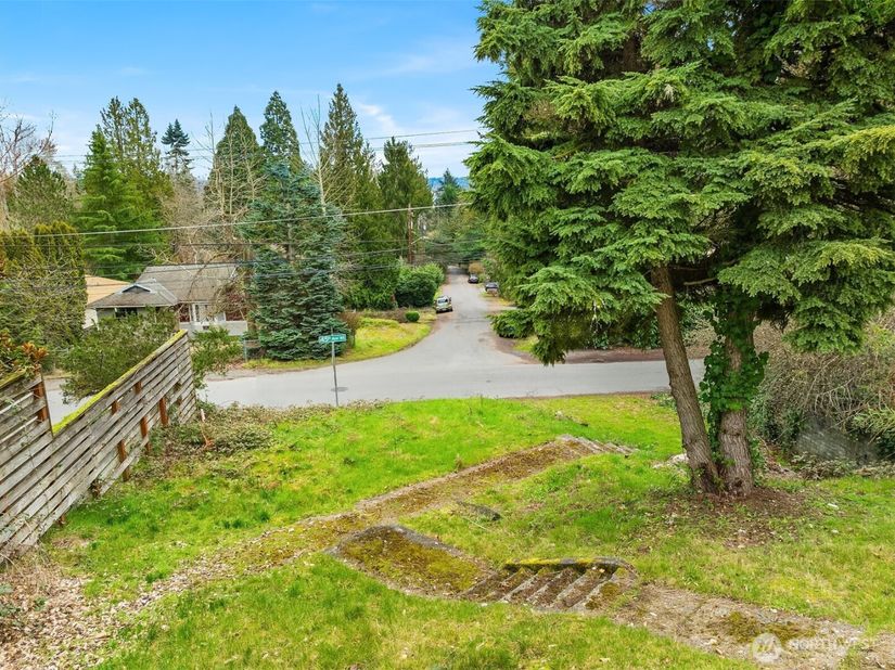 9229 45th Avenue NE, Seattle WA 98115