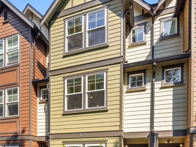 7174 27th Avenue SW, Seattle WA 98106