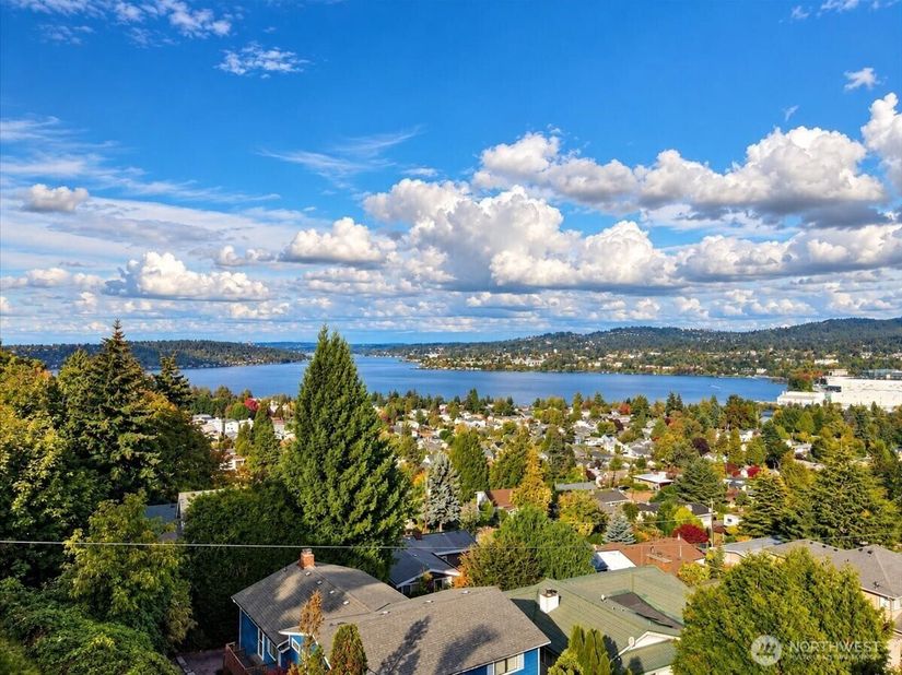 8205 S 123rd Place, Seattle WA 98178
