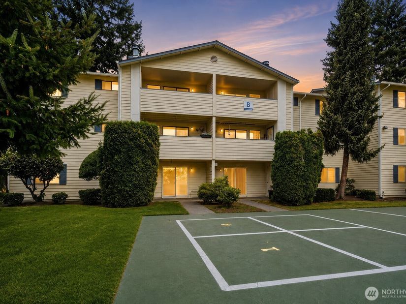 12906 8th Avenue W B303, Everett WA 98204