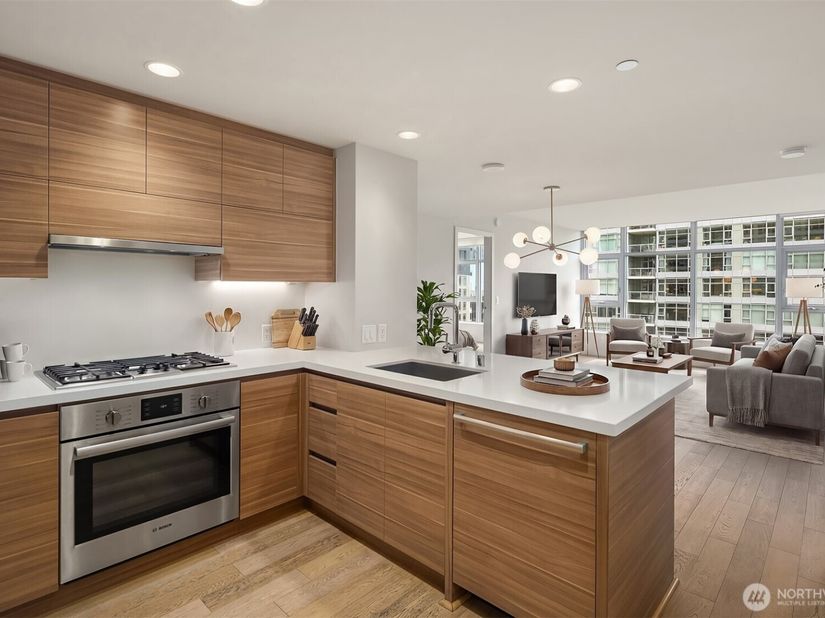 583 Battery Street 2208N, Seattle WA 98121