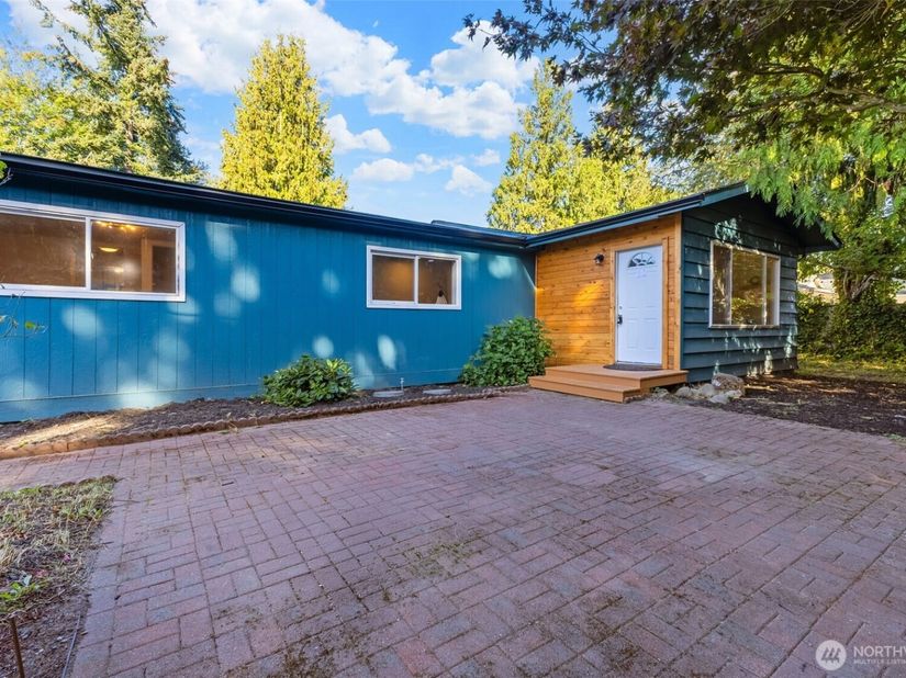 19415 143rd Place SE, Renton WA 98058
