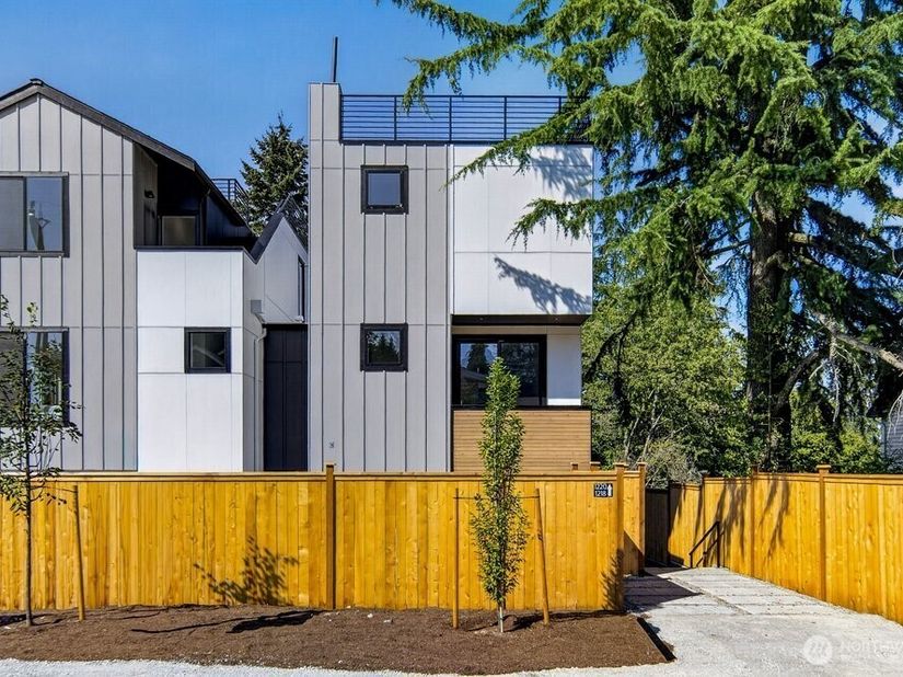 1218 NE 100th Street, Seattle WA 98125