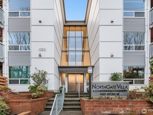 10501 8th Avenue NE 128, Seattle WA 98125