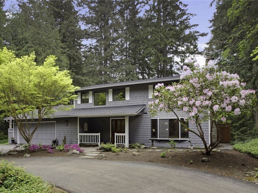4320 Palomino Drive NE, Bainbridge Island WA 98110