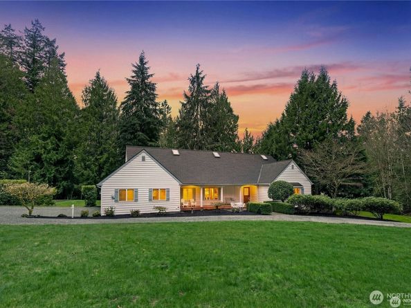 10235 Battle Point Drive NE, Bainbridge Island WA 98110