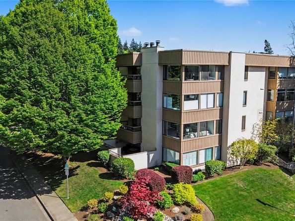 10101 SE 3rd Street 202, Bellevue WA 98004