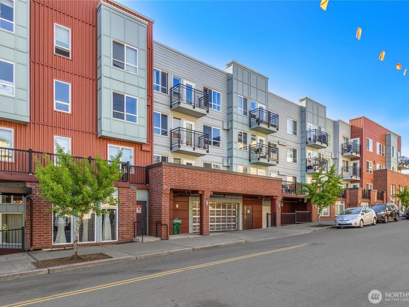 424 N 85th Street 404, Seattle WA 98103