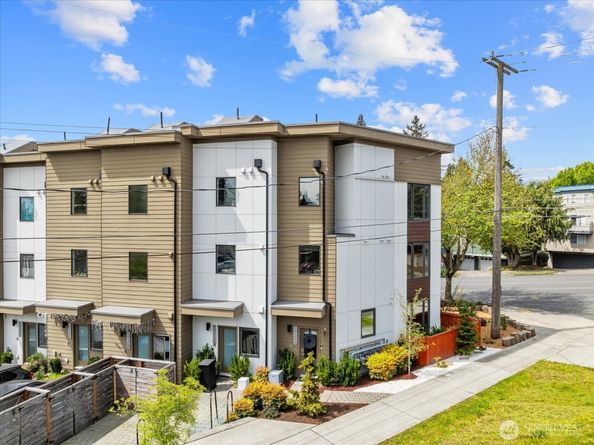 10170 Holman Road NW H, Seattle WA 98177