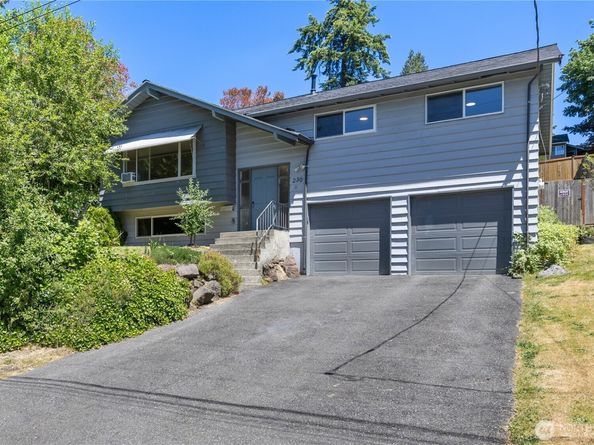 230 105th Avenue SE, Bellevue WA 98004