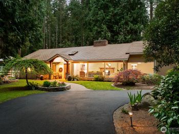 16 Bridlewood Circle