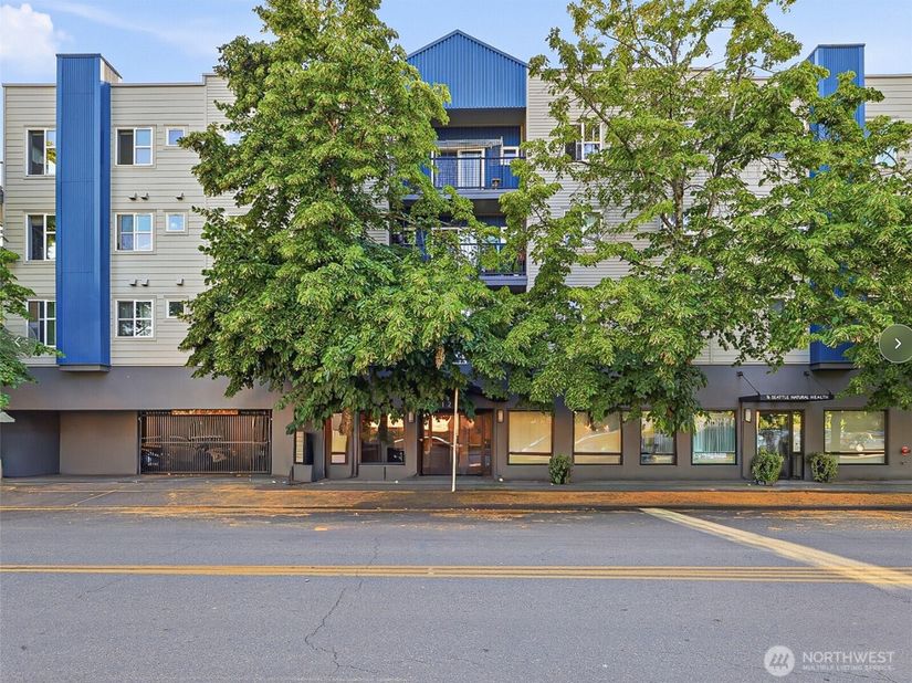12345 Roosevelt Way NE 310, Seattle WA 98125
