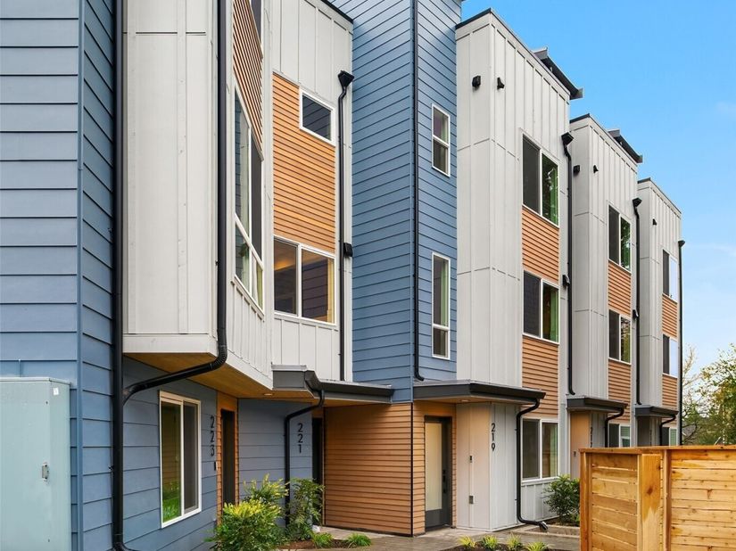 223 NE 75th Street, Seattle WA 98115