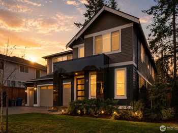 6563 SE 8th Place