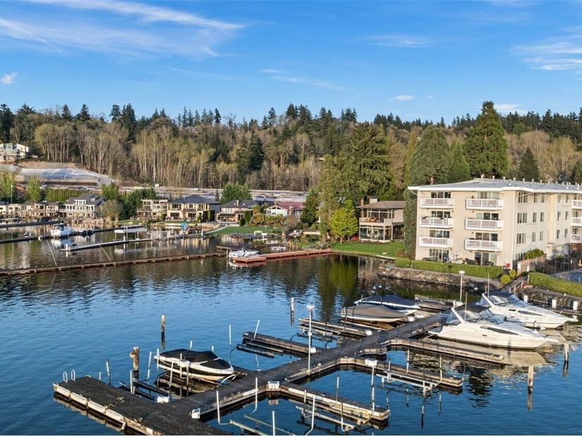 5021 Ripley Lane N 203, Renton WA 98056