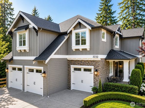 3232 112th Avenue SE, Bellevue WA 98004