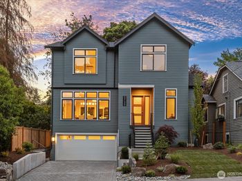 5739 25th Avenue NE