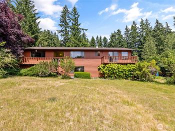 5359 Ruby Place NE