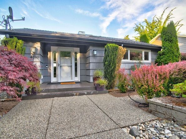 4030 26th Avenue W, Seattle WA 98199