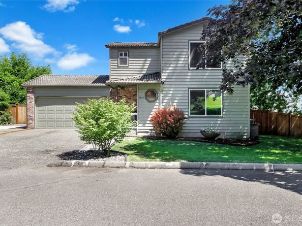 9834 NE 140th Place, Kirkland WA 98034