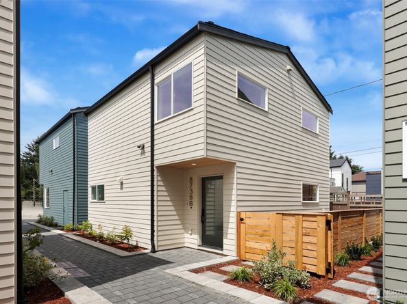 8738 B 13th Avenue NW, Seattle WA 98117