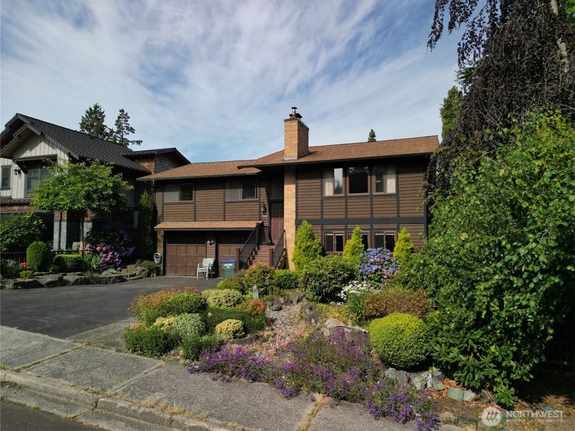 1136 7th Avenue S, Edmonds WA 98020