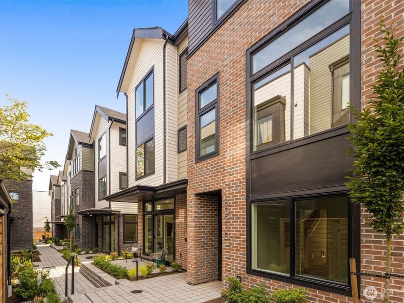8323 A 12th Avenue NW, Seattle WA 98117