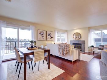 3890 Whitman Avenue N