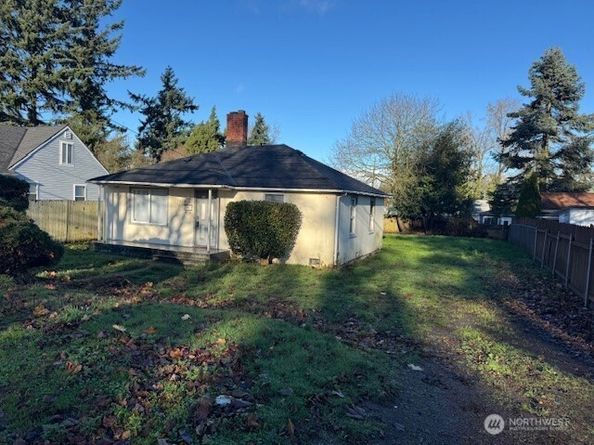 7464 S 118th Place, Seattle WA 98178