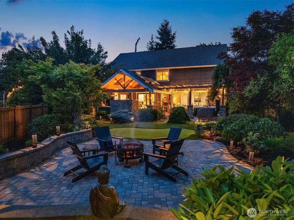 8907 NE 152nd Place, Bothell WA 98011