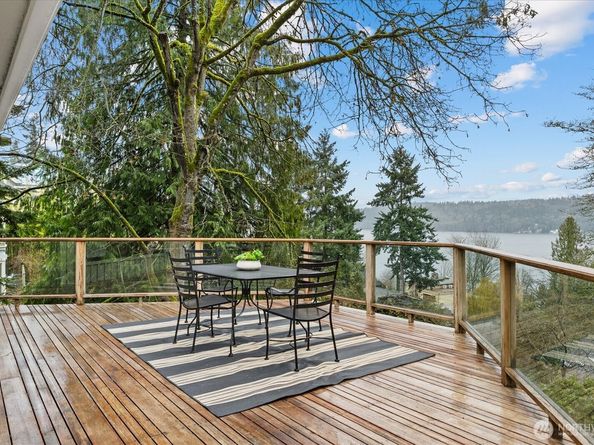 11904 Lakeside Avenue NE, Seattle WA 98125