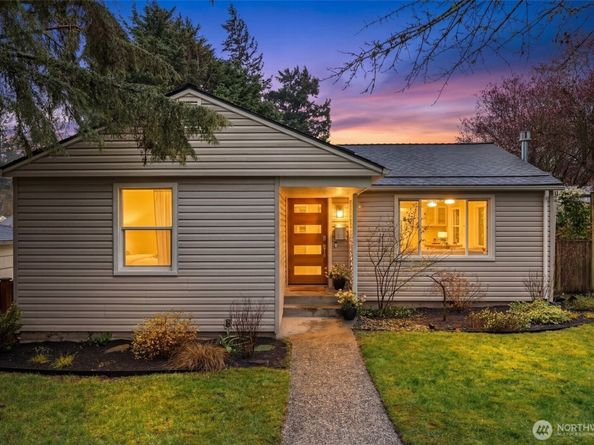 3854 48th Avenue SW, Seattle WA 98116