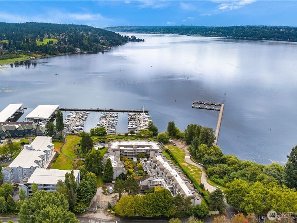 6121 NE 175th Street A308, Kenmore WA 98028