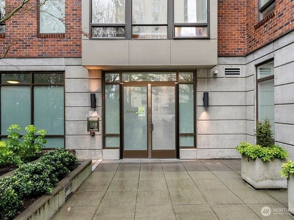 4547 8th Avenue NE 508, Seattle WA 98105