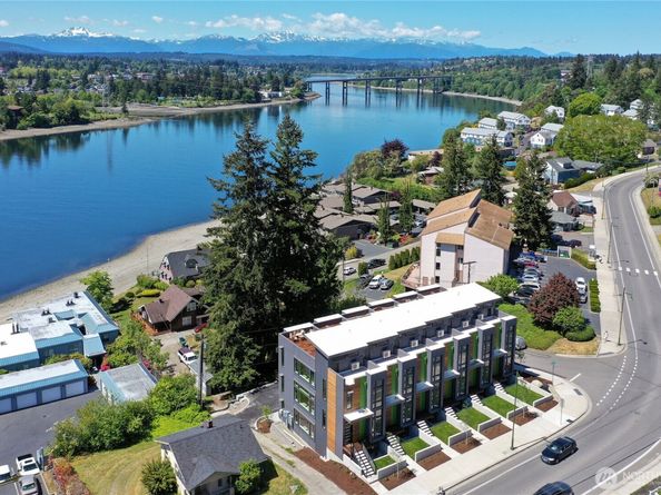 1149 Wheaton Way, Bremerton WA 98310