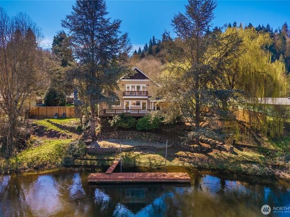 11028 E Riverside Drive, Bothell WA 98011