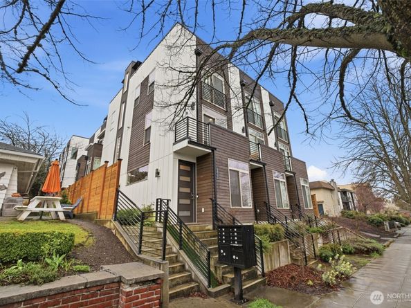 5620 California Avenue SW A, Seattle WA 98136