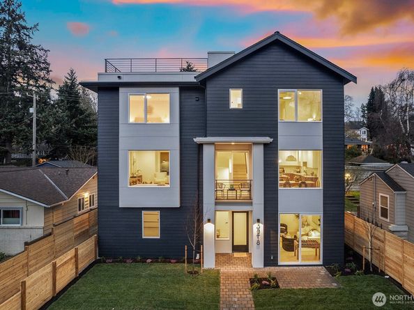 3218 47th Avenue SW, Seattle WA 98116