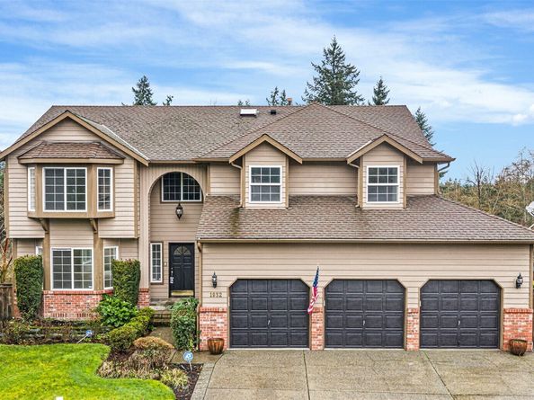 1932 S 370th Court, Federal Way WA 98003