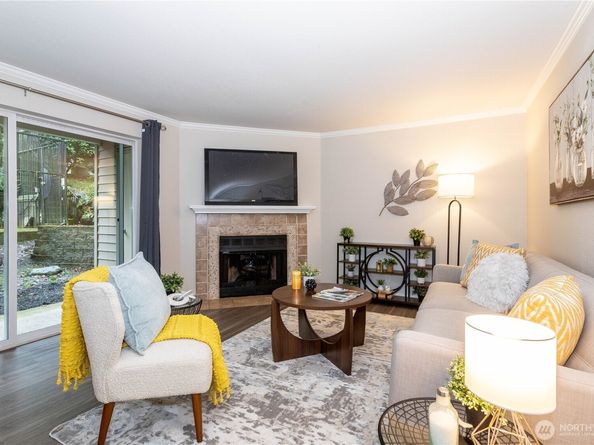 12040 100th Avenue NE J102, Kirkland WA 98034