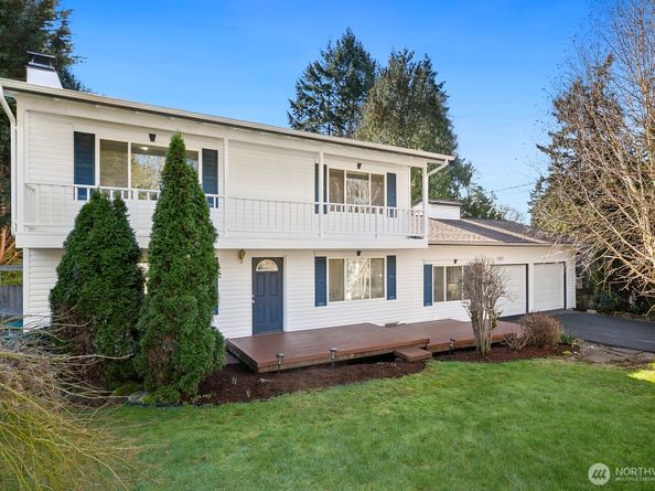 7037 NE 137th Street, Kirkland WA 98034