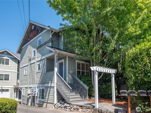 118 N 104th Street A, Seattle WA 98133