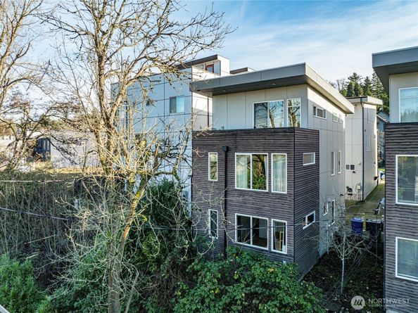 5021 Delridge Way SW, Seattle WA 98106