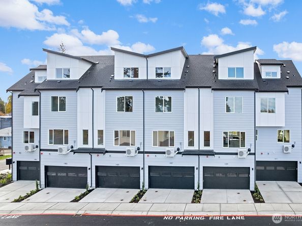 1403 SW 111th Lane, Seattle WA 98164