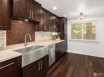 4316 W Lake Sammamish Parkway SE