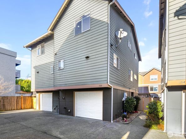 932 N 96th St, Seattle WA 98103
