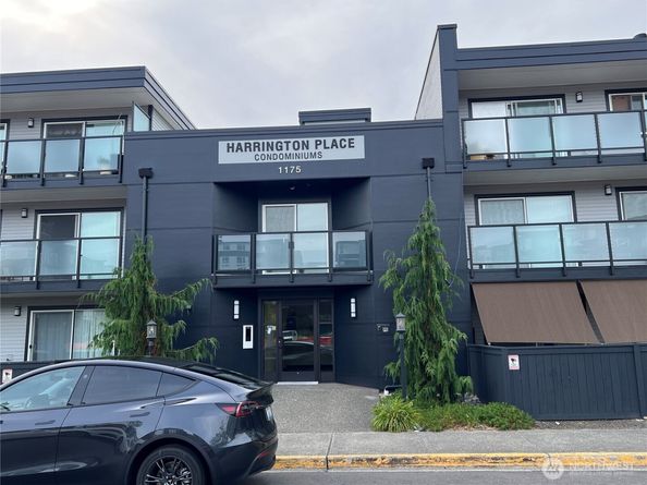 1175 Harrington Place NE 214, Renton WA 98056