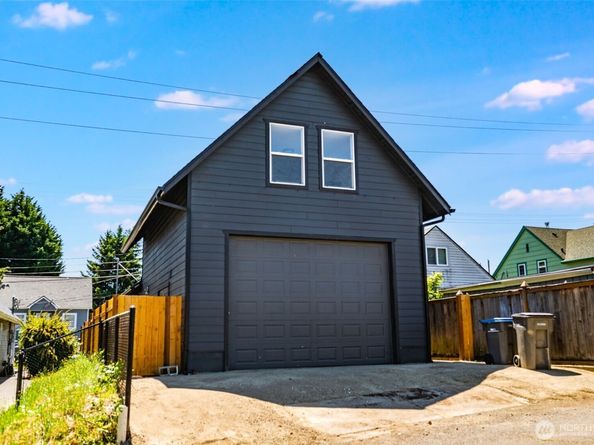 1012 9th Street, Bremerton WA 98337