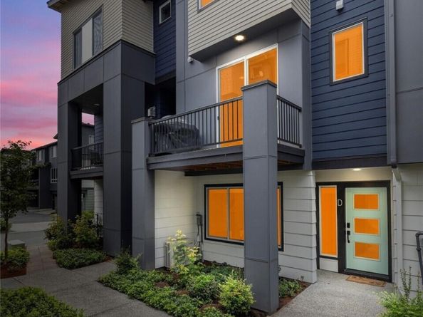 509 237th Place SE D, Bothell WA 98021